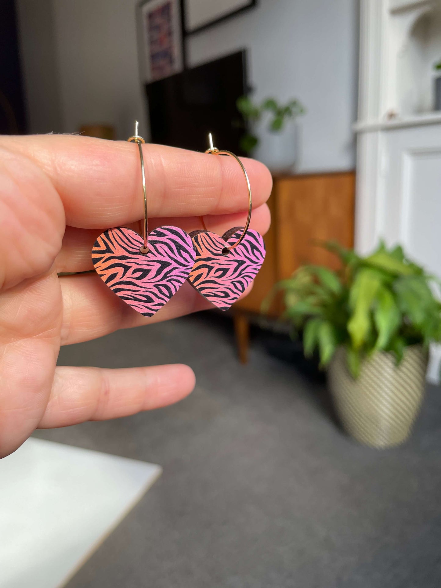 SAMPLE: Heart Hoop Earrings in Peach Tiger